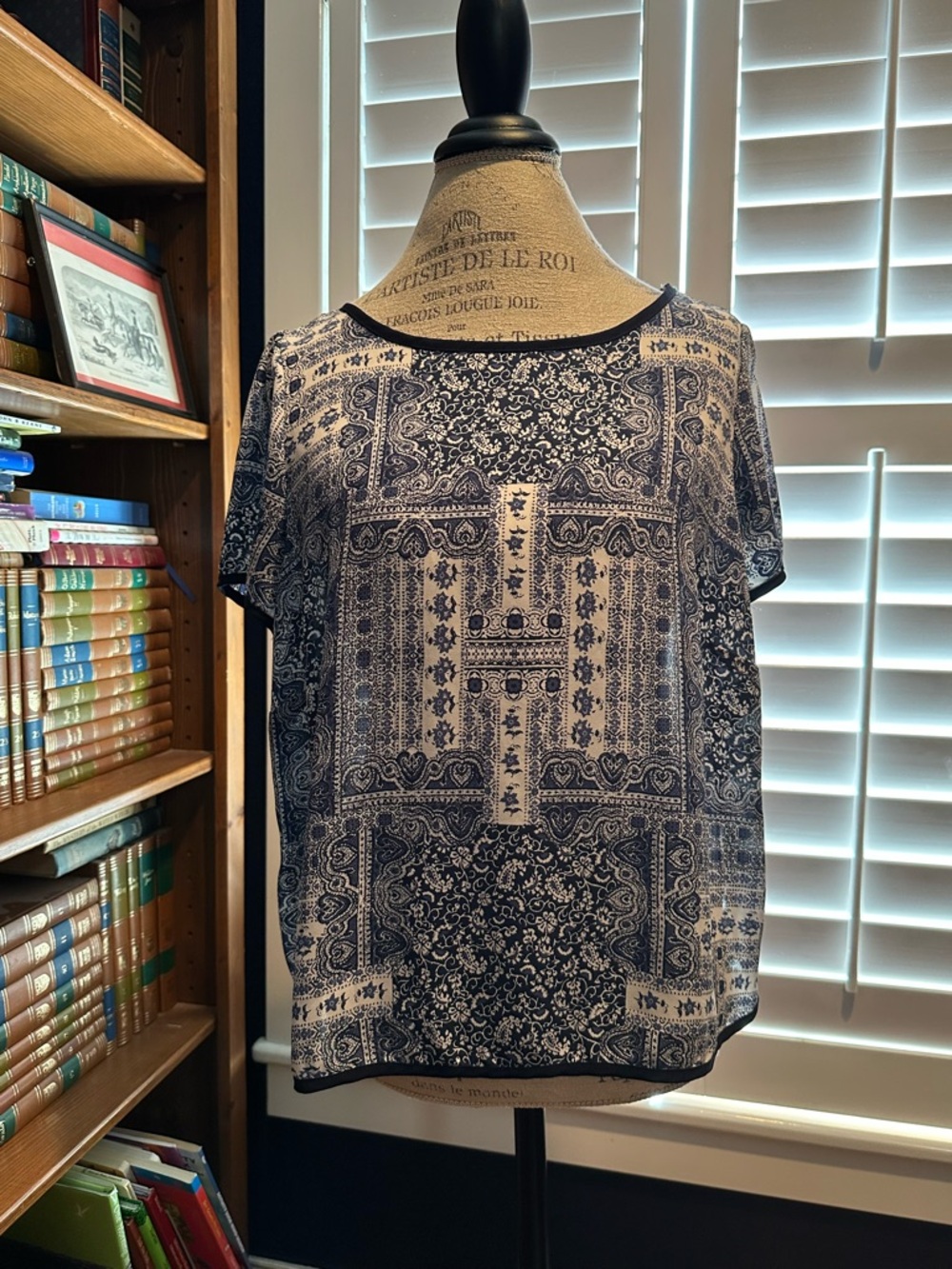 Forever 21 Navy and White Short-Sleeve Printed Top
